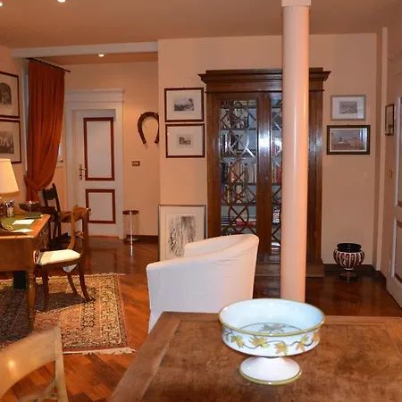 Apartment 7 Chiese